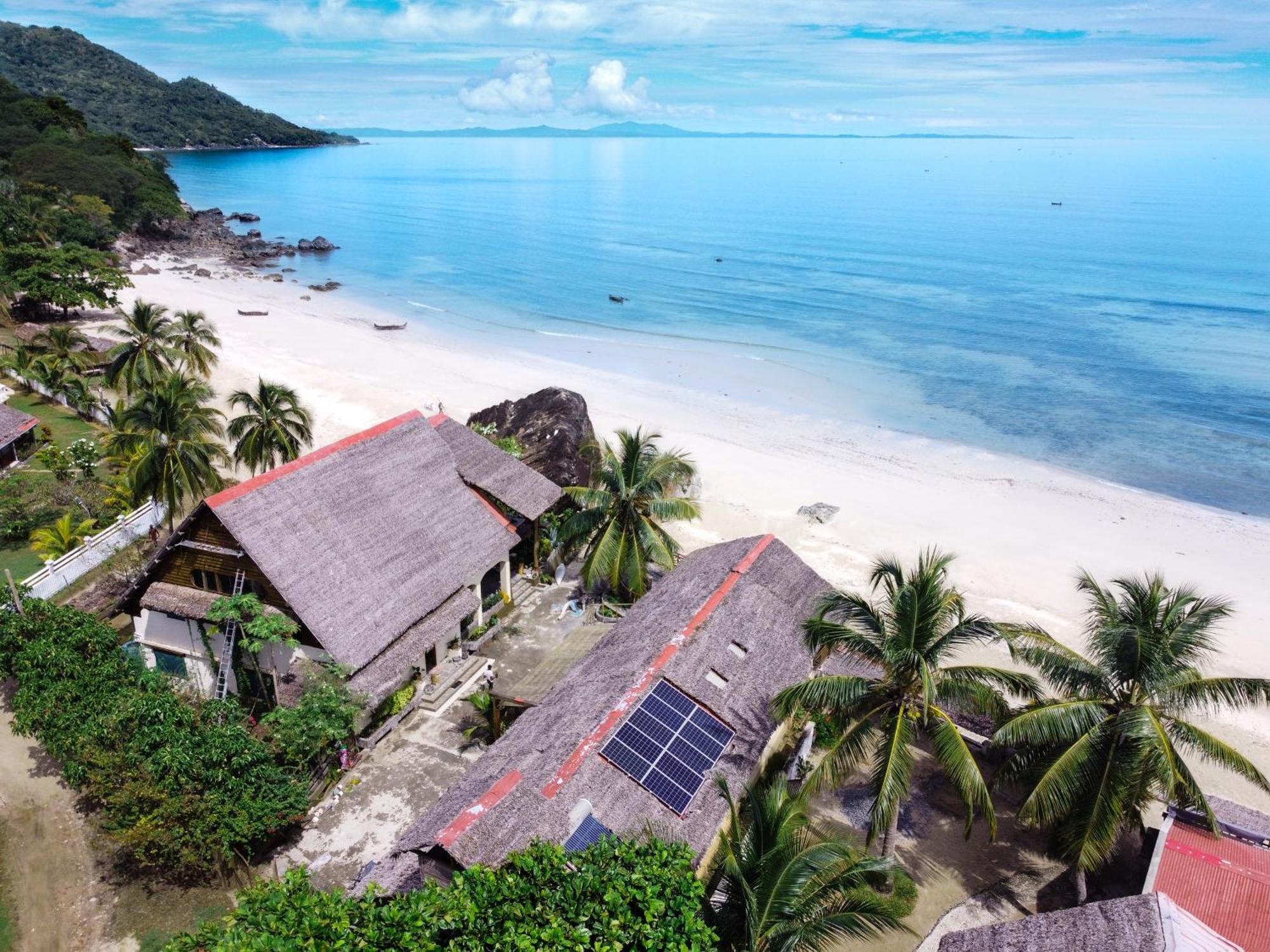 Shambala Madagascar: Beachfront Lodge And Adventures Ambolobozo ภายนอก รูปภาพ