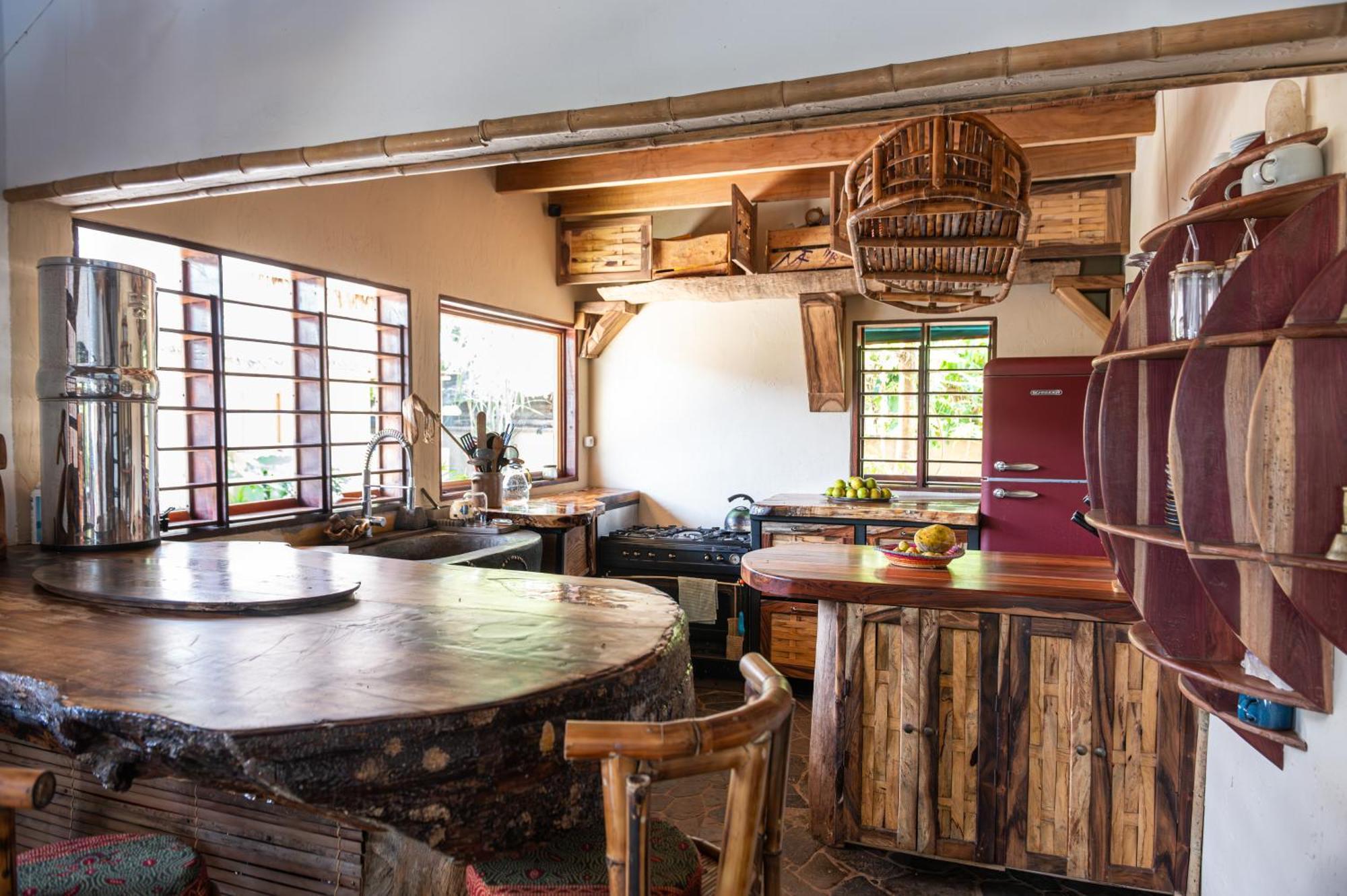 Shambala Madagascar: Beachfront Lodge And Adventures Ambolobozo ภายนอก รูปภาพ