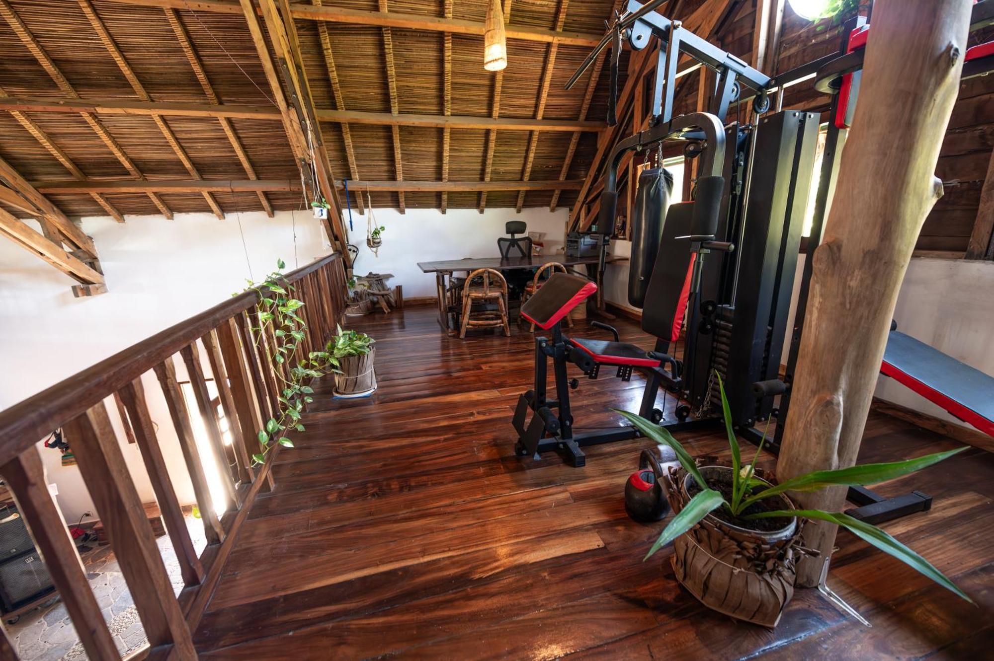 Shambala Madagascar: Beachfront Lodge And Adventures Ambolobozo ภายนอก รูปภาพ