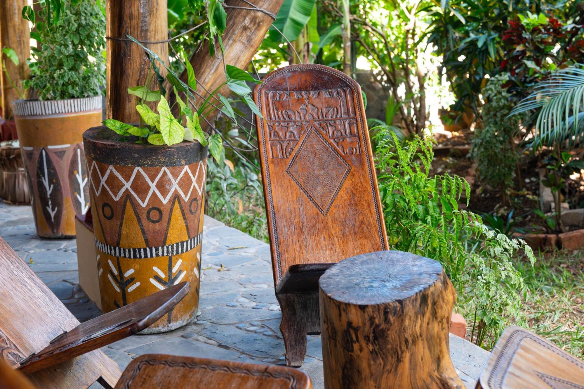Shambala Madagascar: Beachfront Lodge And Adventures Ambolobozo ภายนอก รูปภาพ
